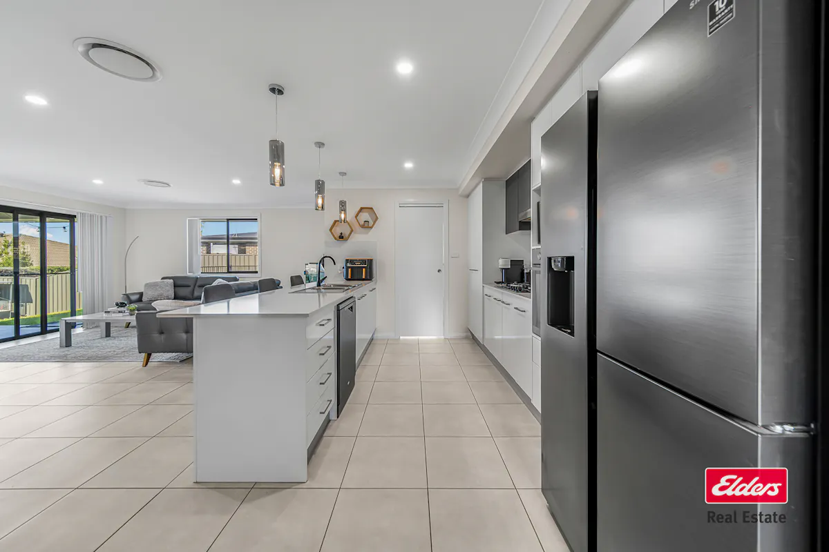 14 Drysdale Close — photo 5 of 17