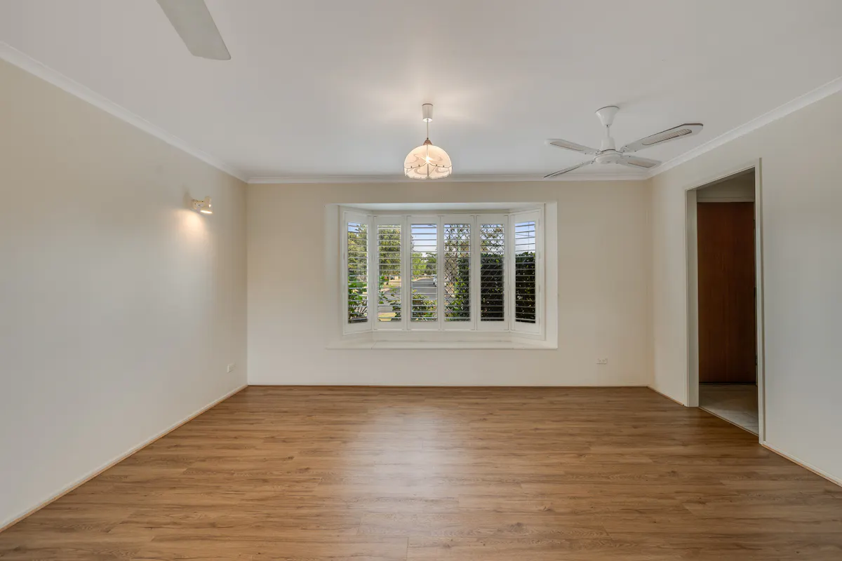 31 Lindberg Street — photo 4 of 11