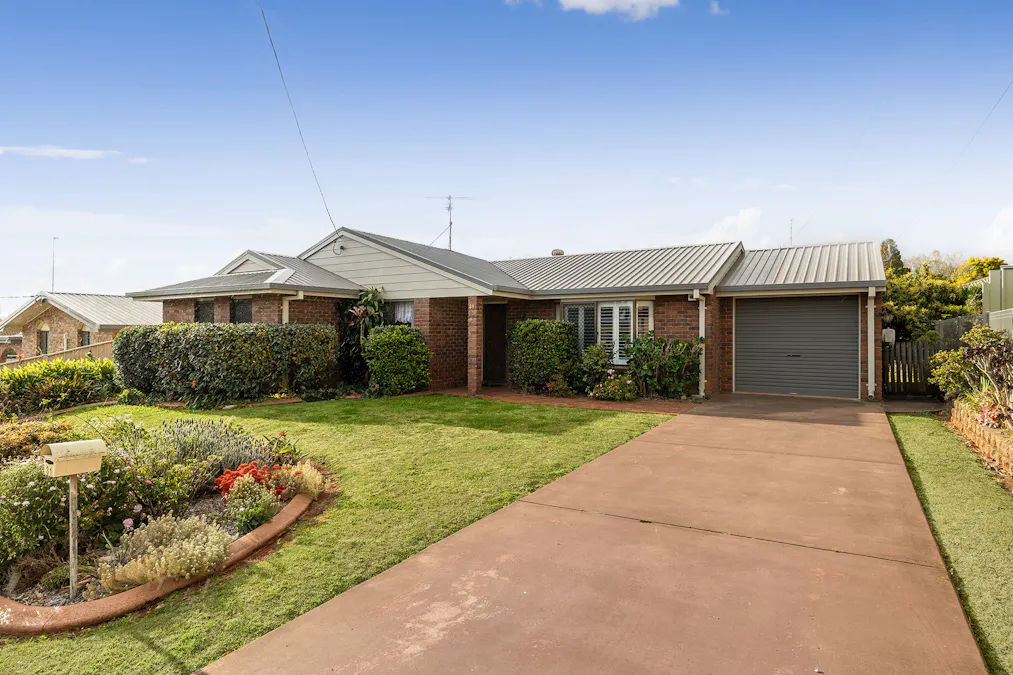 31 Lindberg Street, Wilsonton, QLD, 4350 - Image 1
