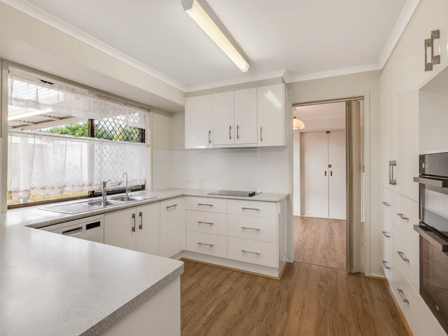 31 Lindberg Street, Wilsonton, QLD, 4350 - Image 2