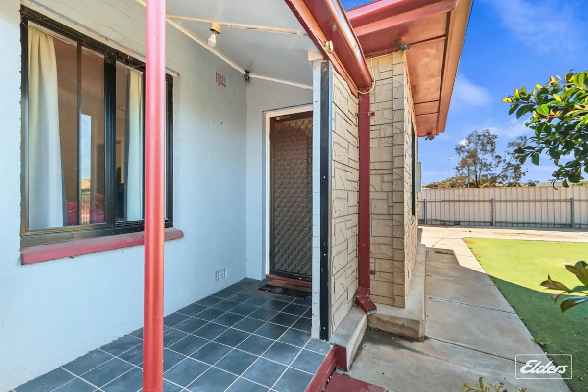 1 Henderson Street — photo 4 of 25