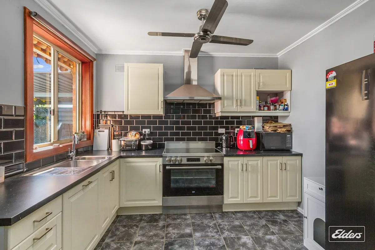 1 Henderson Street — photo 7 of 25