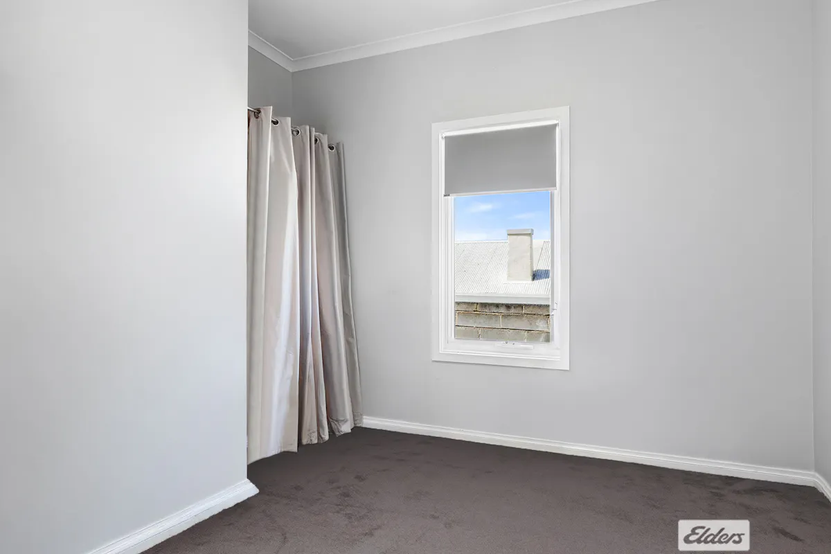 3 Upper Bourke Street — photo 10 of 15