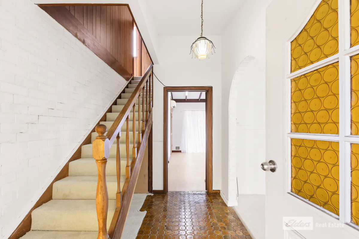 12 McLeod Street — photo 3 of 30