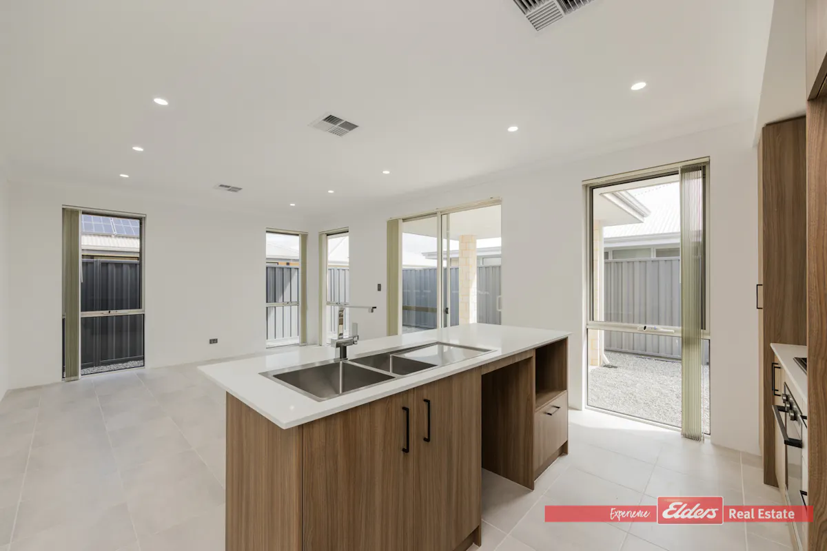 16A Bennetts Way — photo 7 of 15