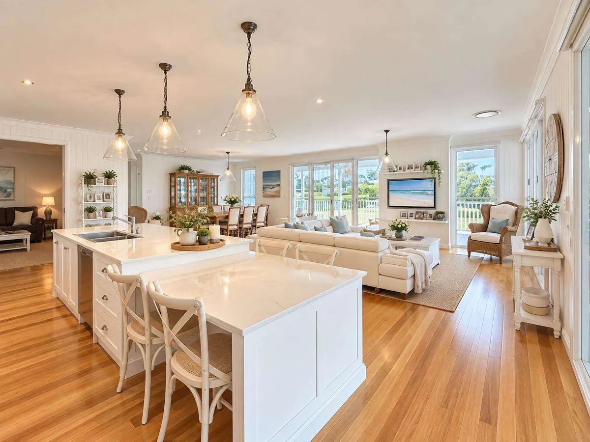 A Home to Fall in Love With — photo 2 of 30