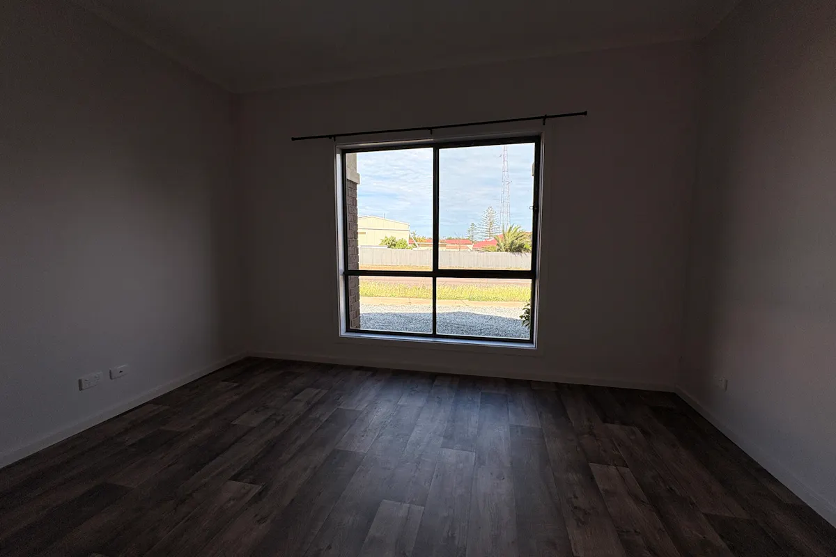 41 Beerworth Avenue — photo 2 of 18