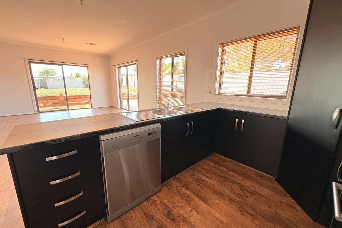 41 Beerworth Avenue — photo 7 of 18