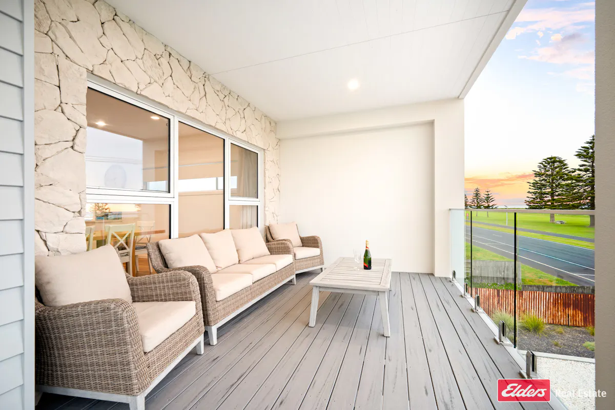 20 Marine Parade — photo 10 of 27