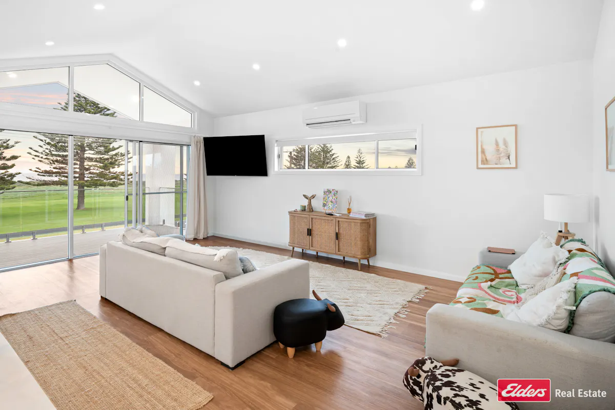 20 Marine Parade — photo 11 of 27