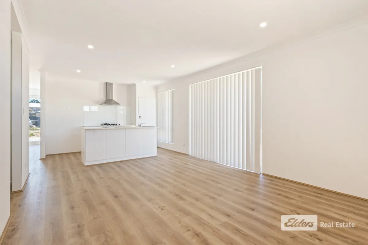 83C Beach Road — photo 7 of 10