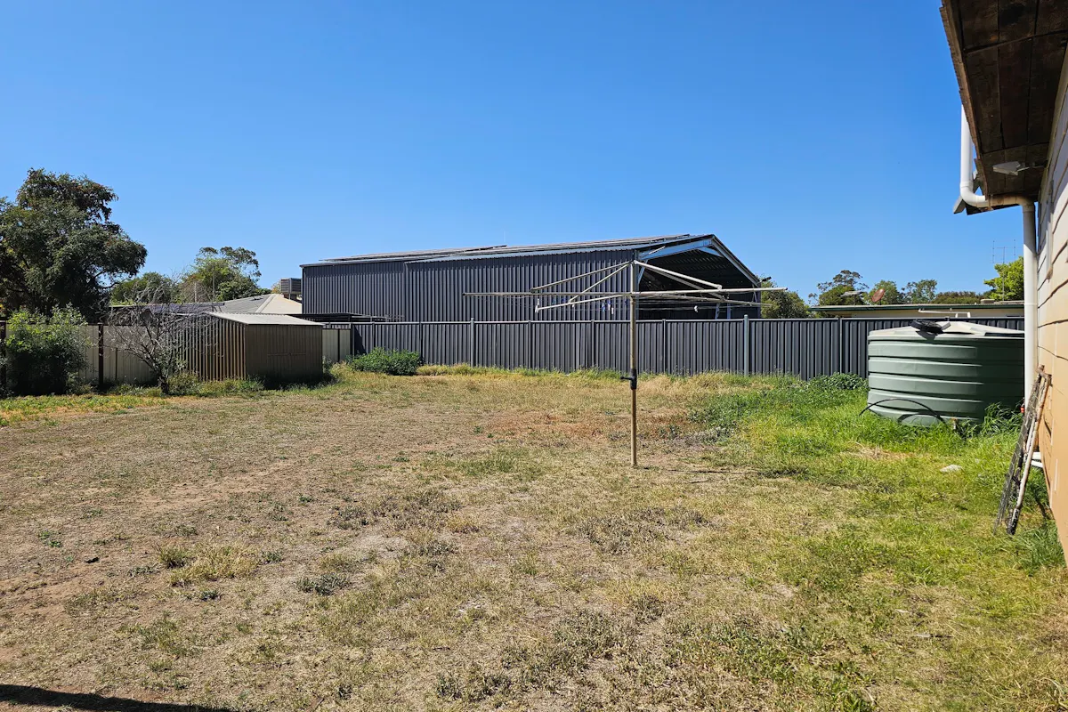 61 Grey Street — photo 17 of 17