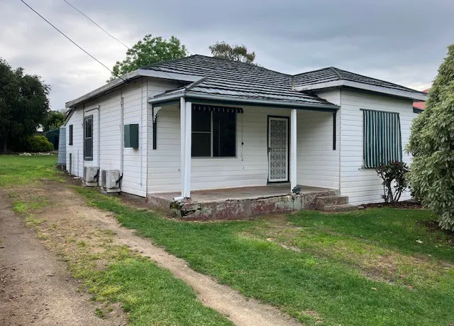 12 McLay Street, Naracoorte, SA, 5271 - Image 1