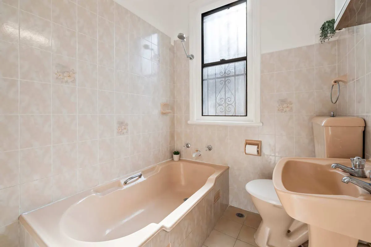 6 Eccles Avenue — photo 10 of 16