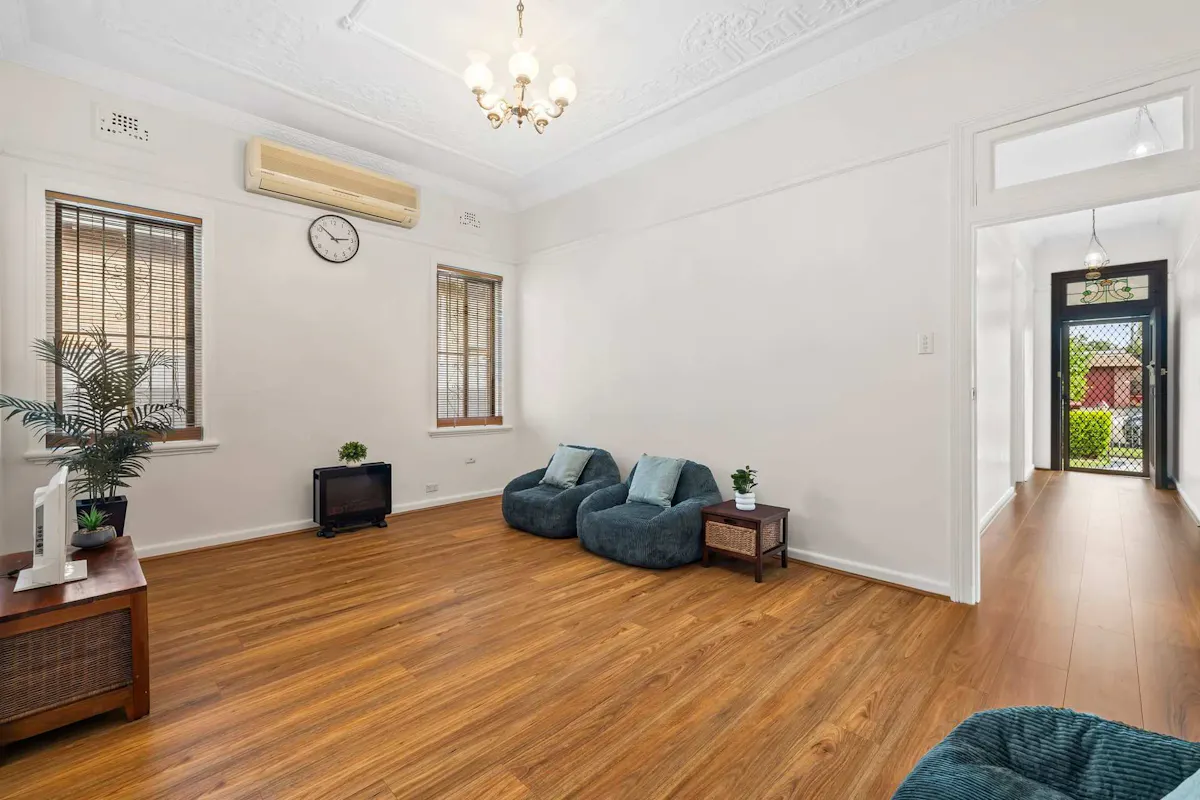 6 Eccles Avenue — photo 4 of 16