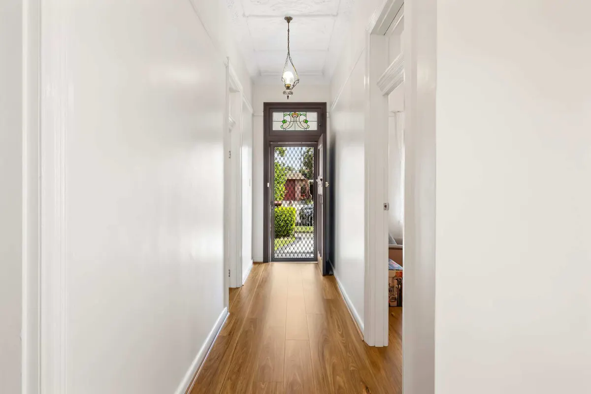 6 Eccles Avenue — photo 3 of 16