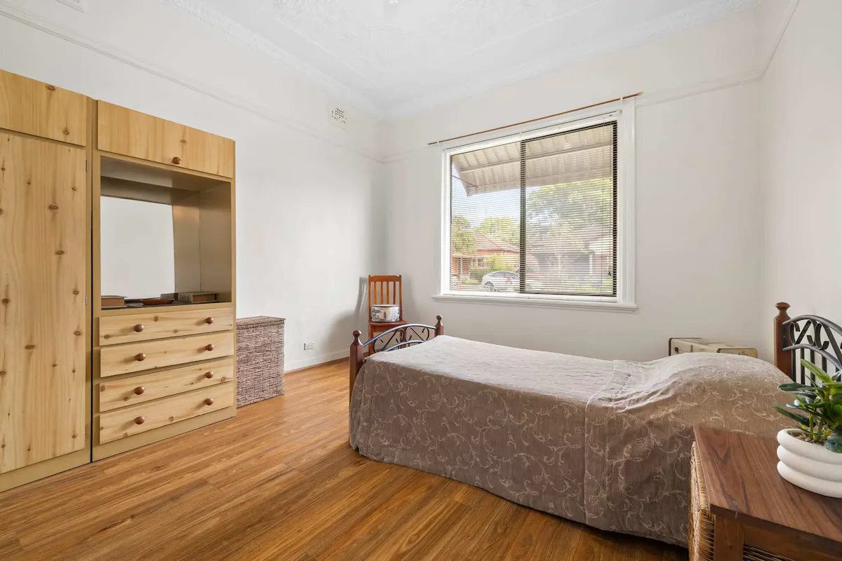 6 Eccles Avenue — photo 8 of 16