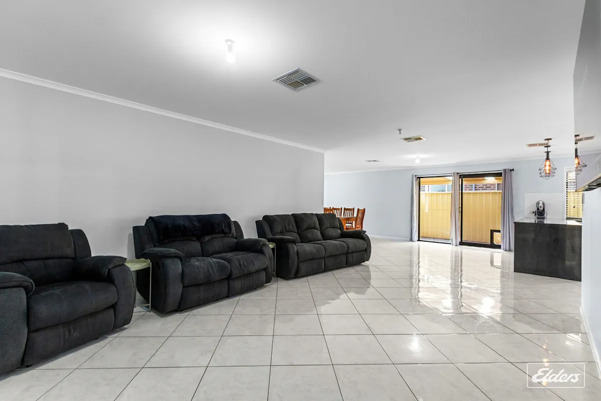 2 Needlebush Street — photo 10 of 30