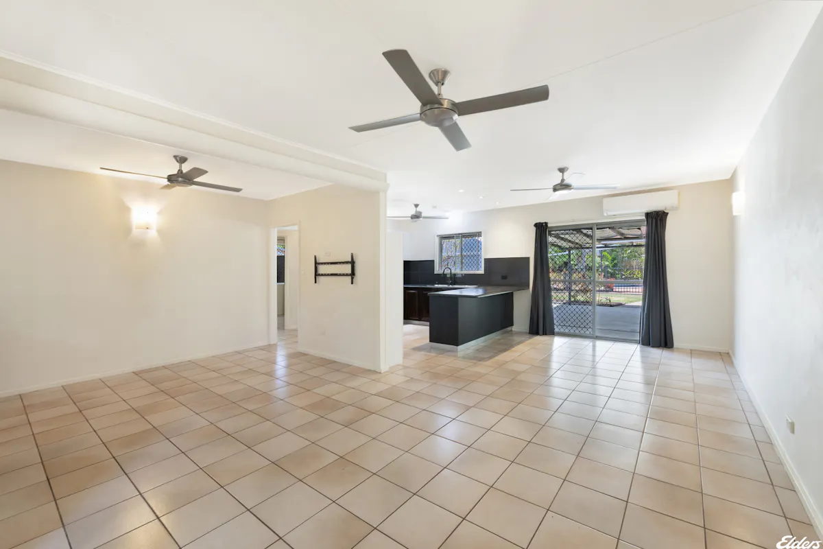 50 Dorrigo Crescent — photo 3 of 30