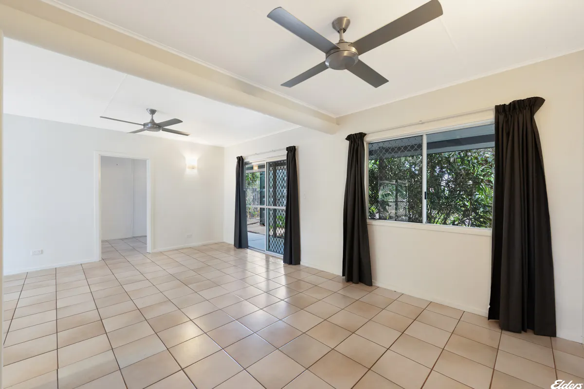 50 Dorrigo Crescent — photo 8 of 30