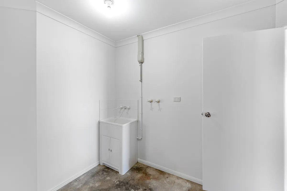 10 Willespie Street — photo 2 of 15