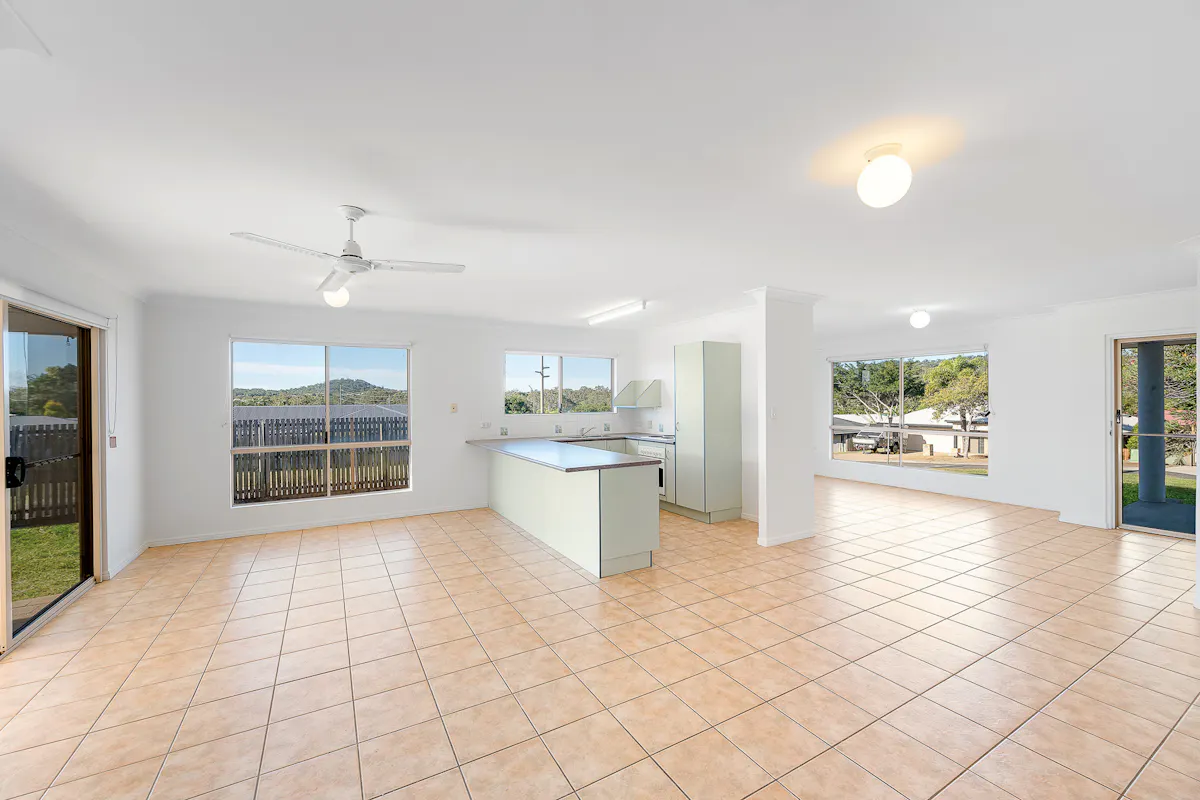 10 Willespie Street — photo 11 of 15