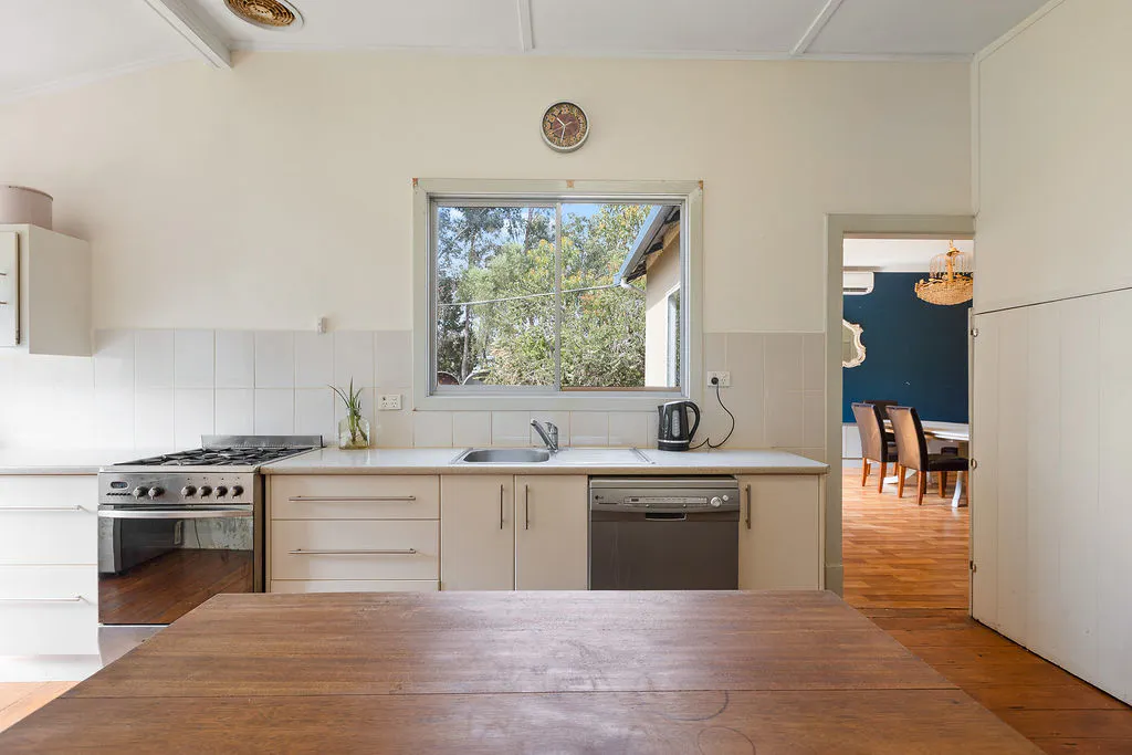 10-12 Kitchener Terrace — photo 11 of 30