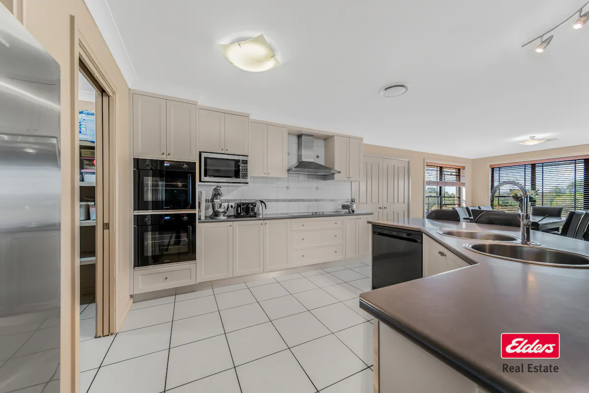 4L Dunlop Road — photo 8 of 23