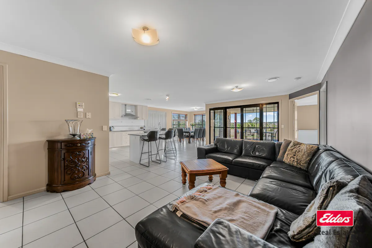 4L Dunlop Road — photo 7 of 23