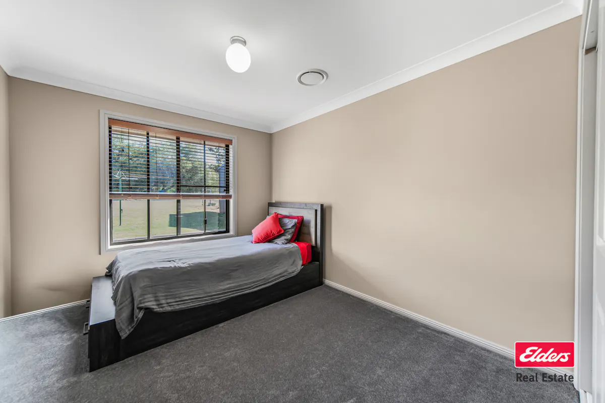 4L Dunlop Road — photo 13 of 23