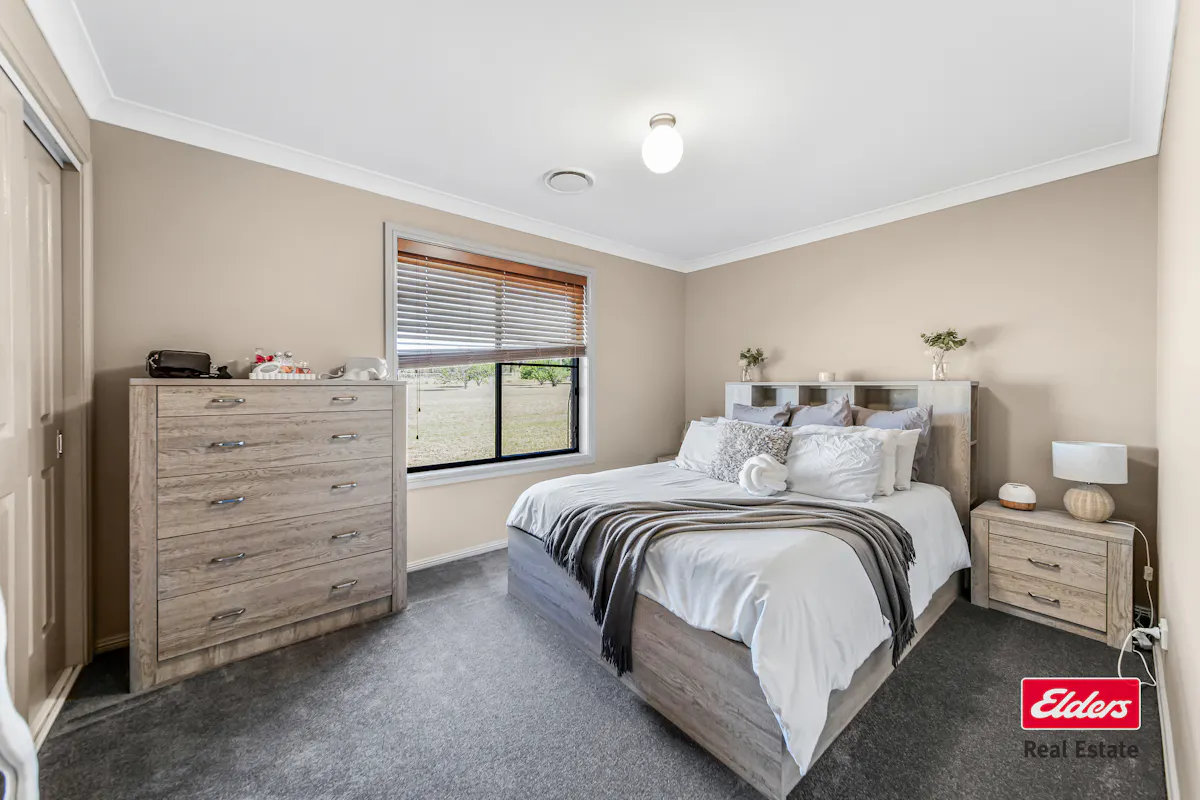 4L Dunlop Road — photo 12 of 23