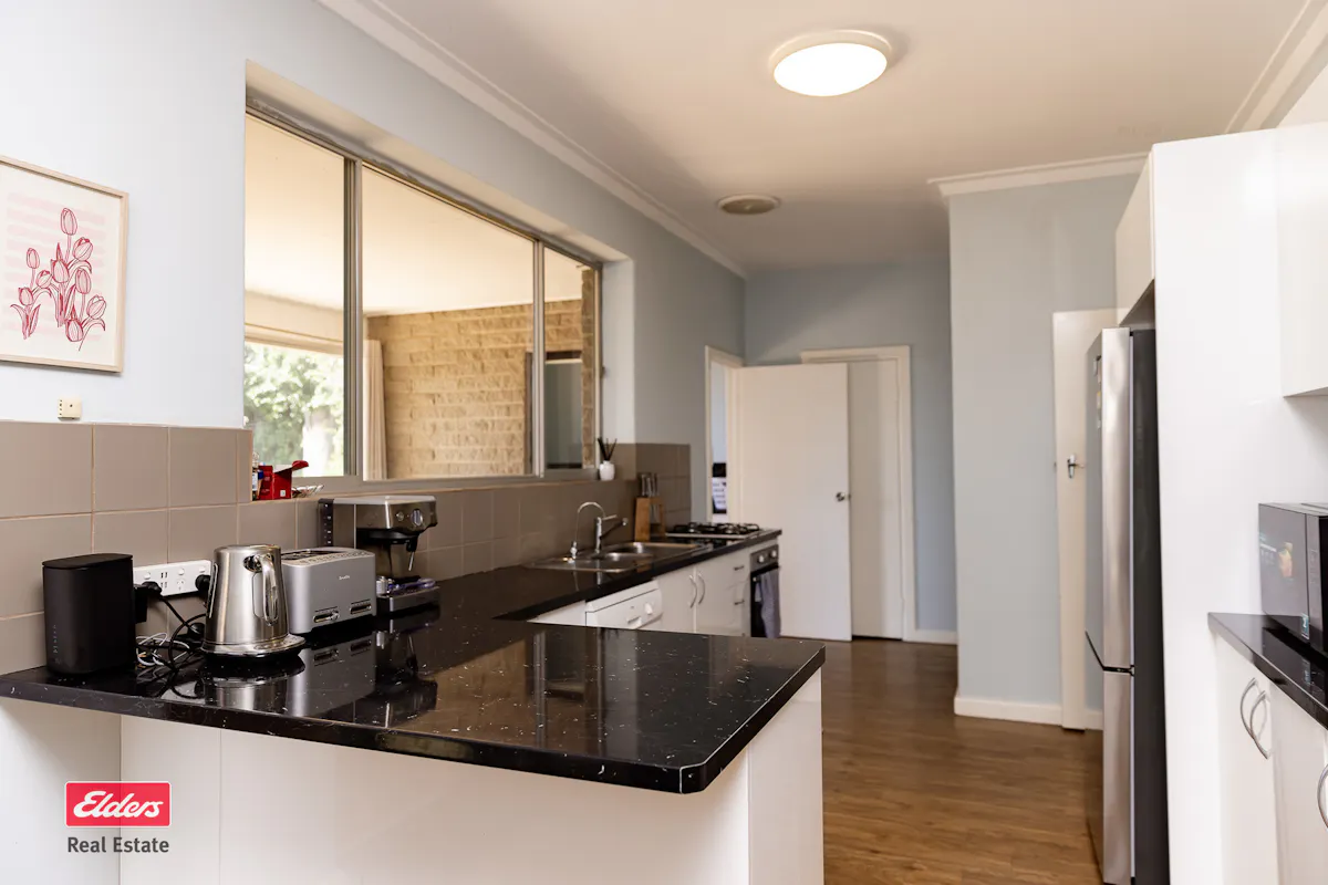 26 Golf Road — photo 6 of 20