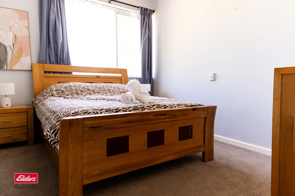 26 Golf Road — photo 15 of 20