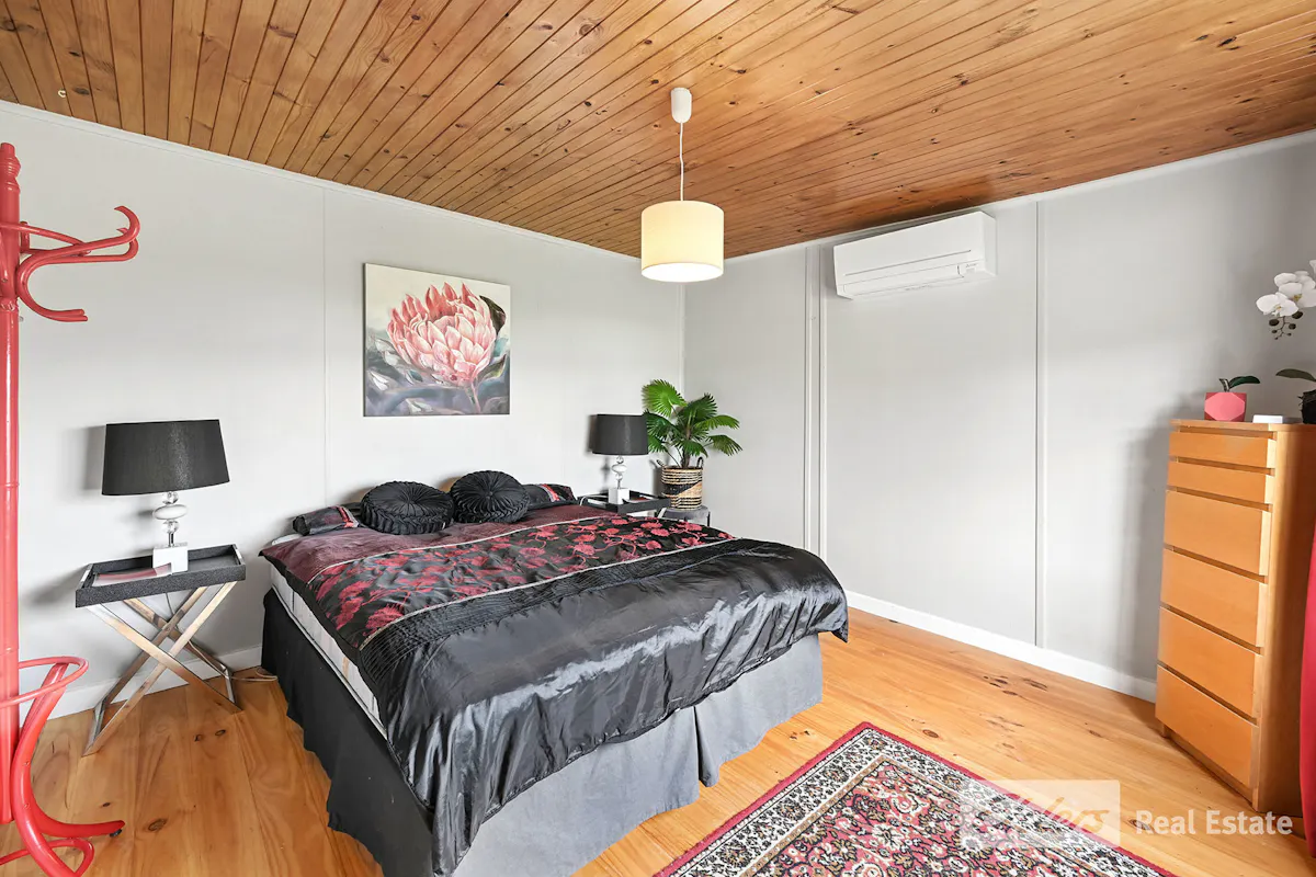 2 McFarlane Street — photo 9 of 18