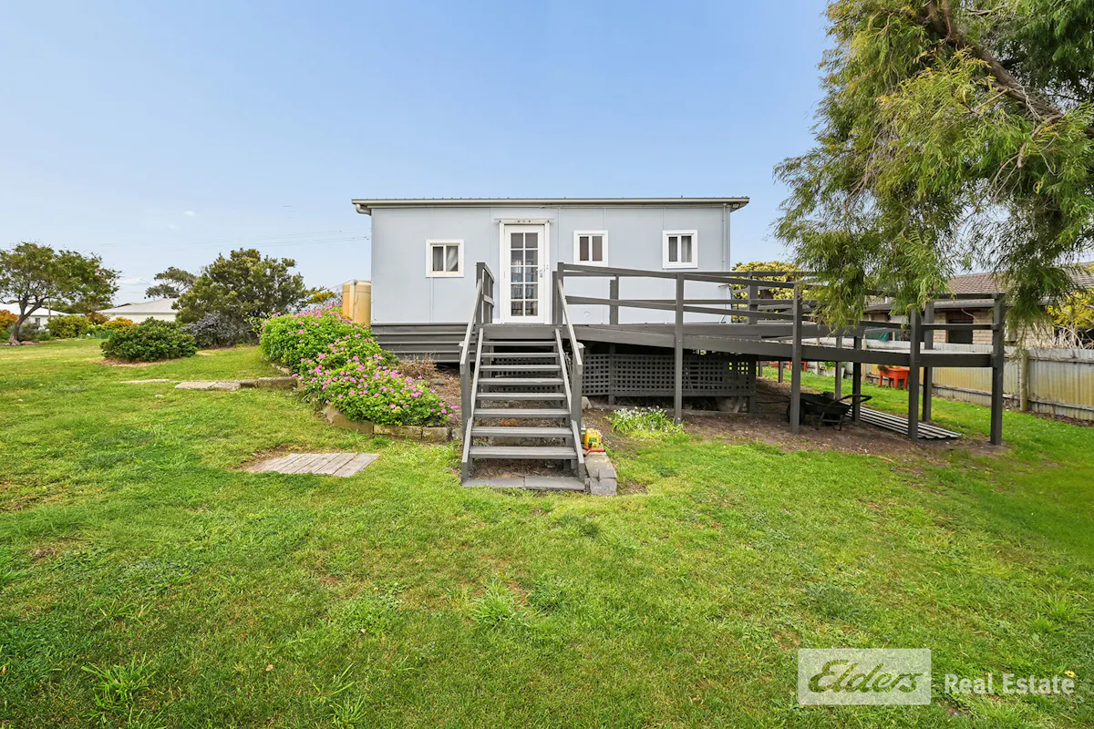 2 McFarlane Street — photo 15 of 18