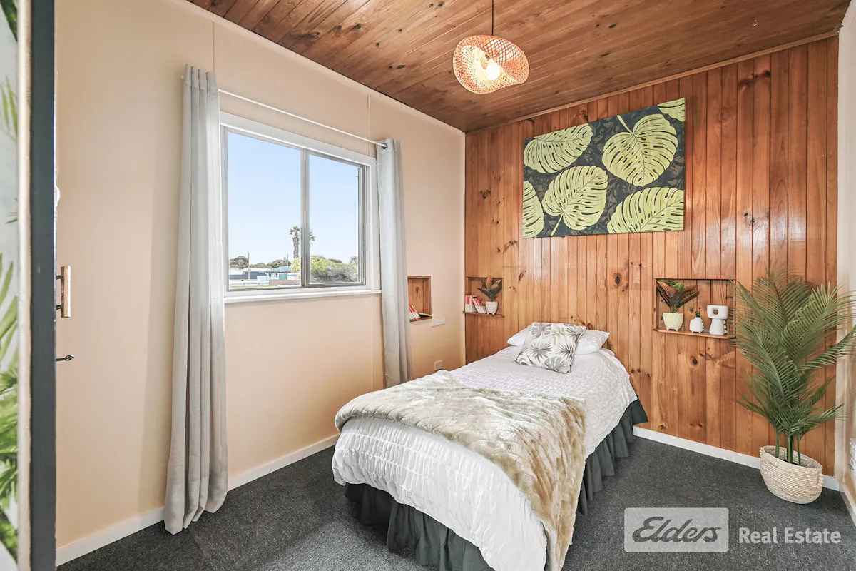 2 McFarlane Street — photo 11 of 18