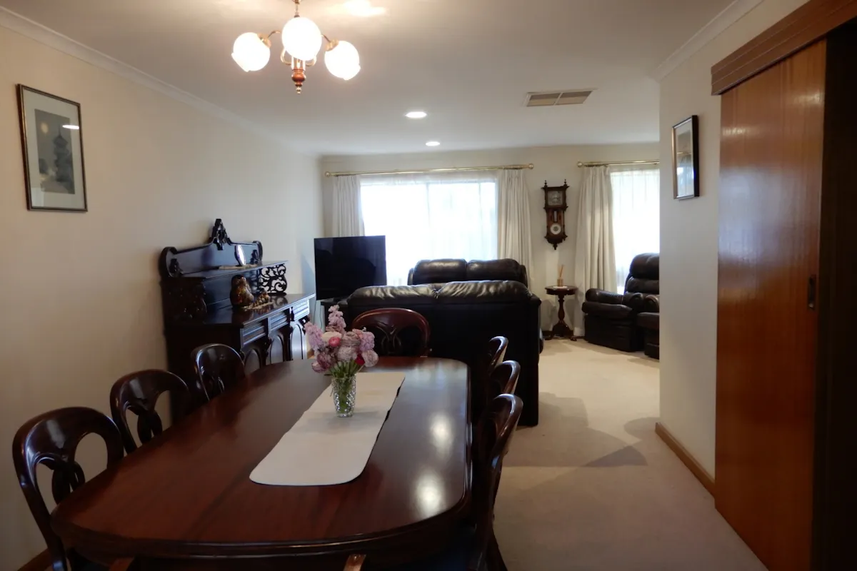 27 Memorial Avenue — photo 5 of 14