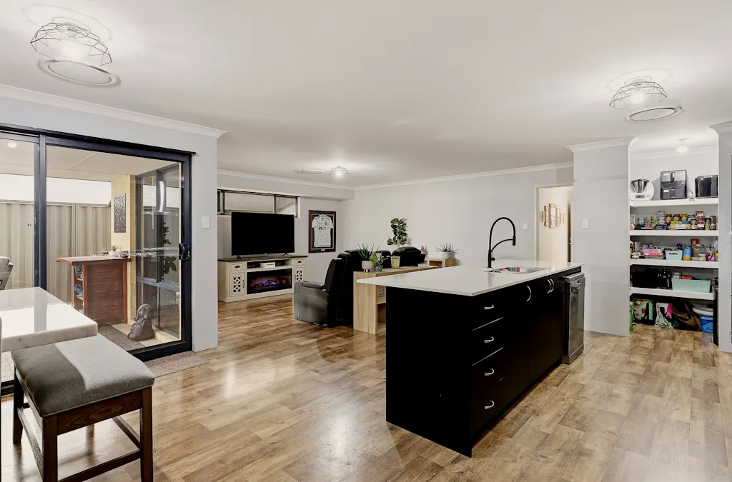7 Alberta Road, Lakelands, WA, 6180 - Image 13