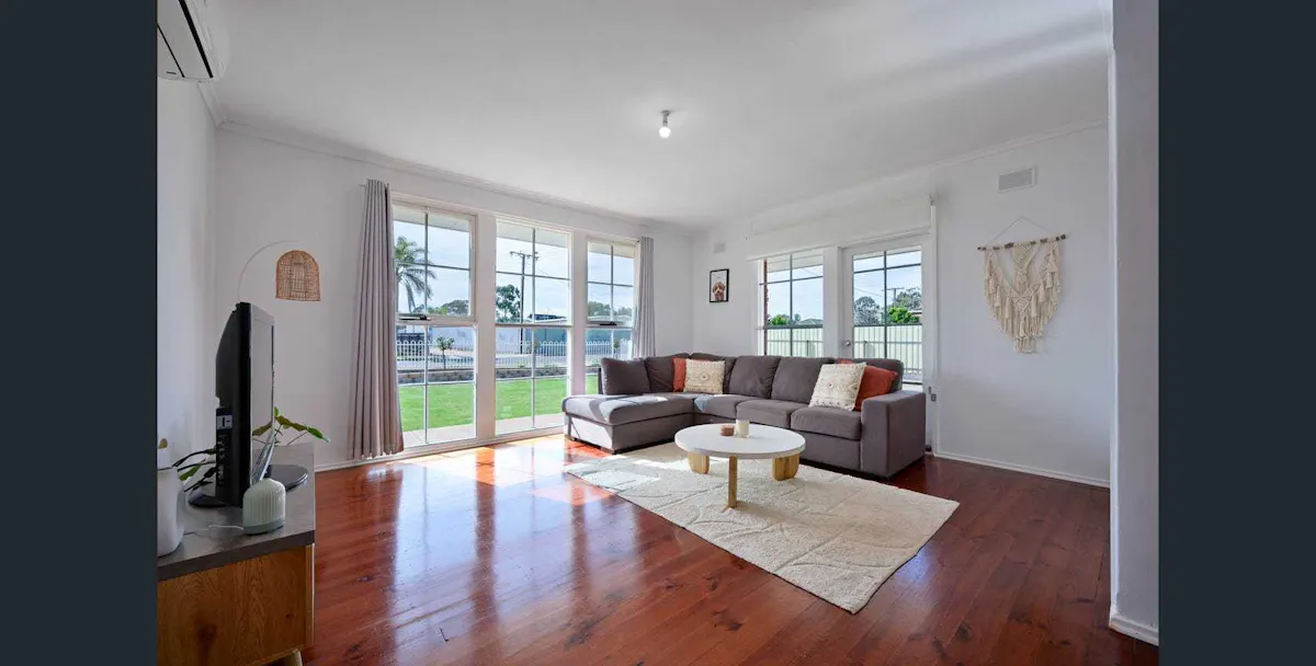 1 Darragh Street — photo 4 of 19