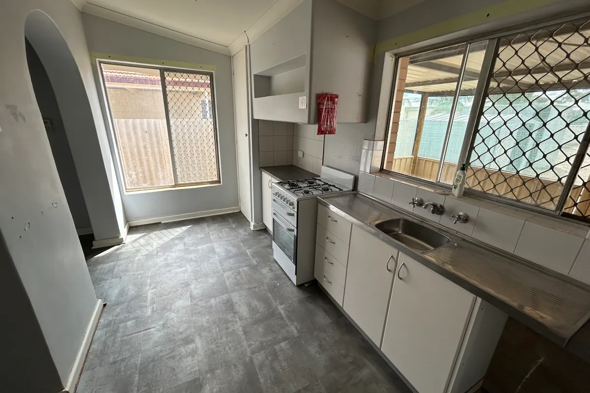 11 Greenham Street — photo 5 of 25
