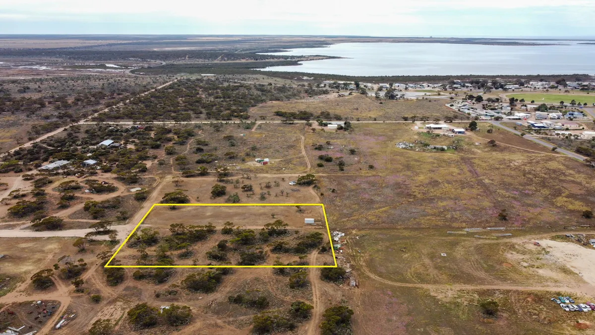 8 Mallee Court — photo 8 of 9