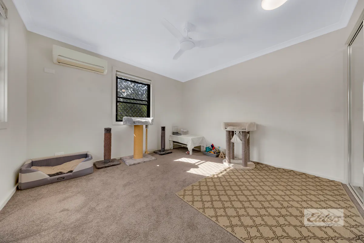 19/1 Michel Place — photo 11 of 17