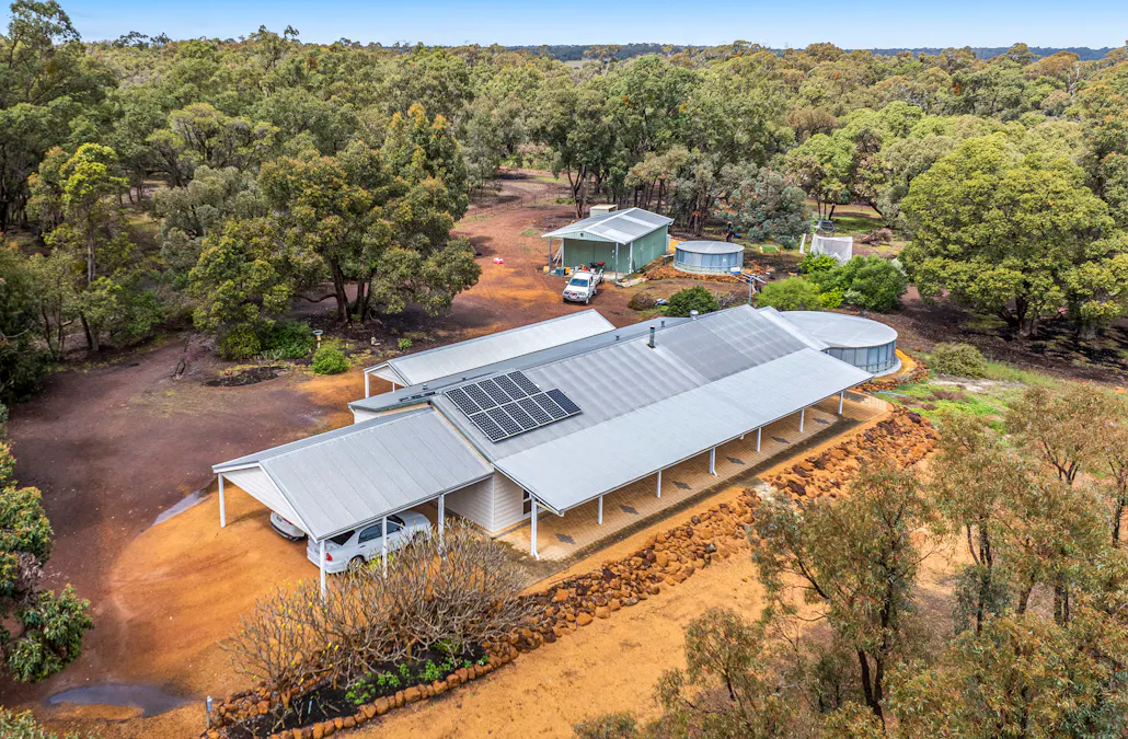 136 Powderbark Road, Lower Chittering, WA, 6084 - Image 2