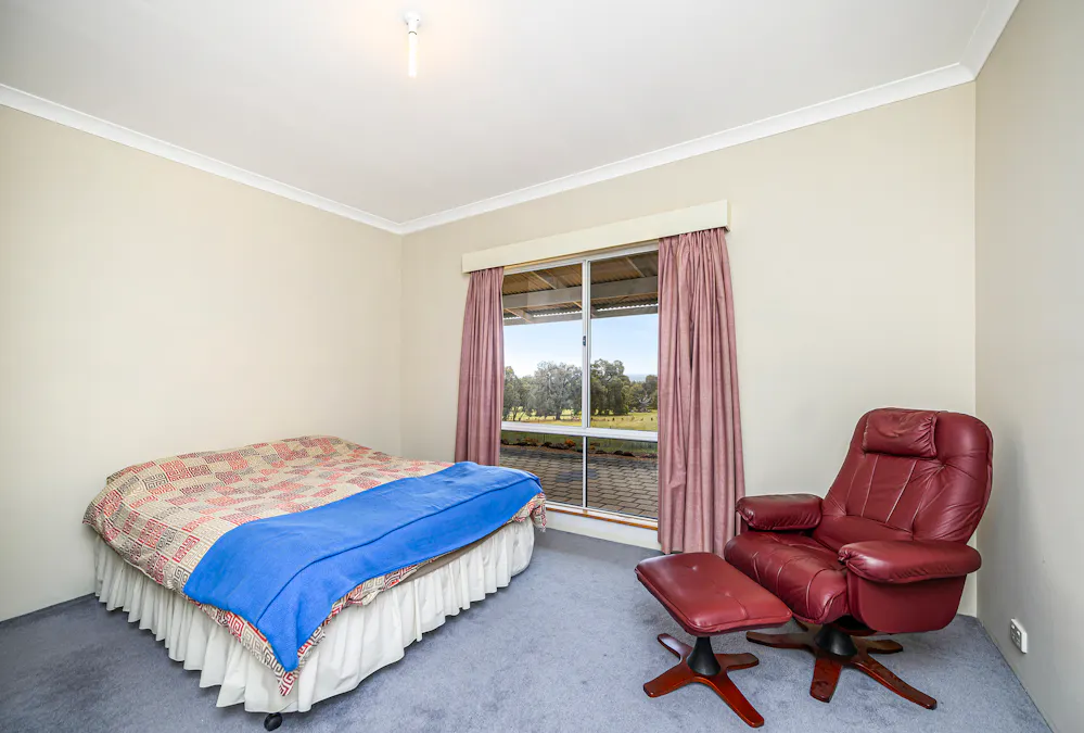 136 Powderbark Road, Lower Chittering, WA, 6084 - Image 12