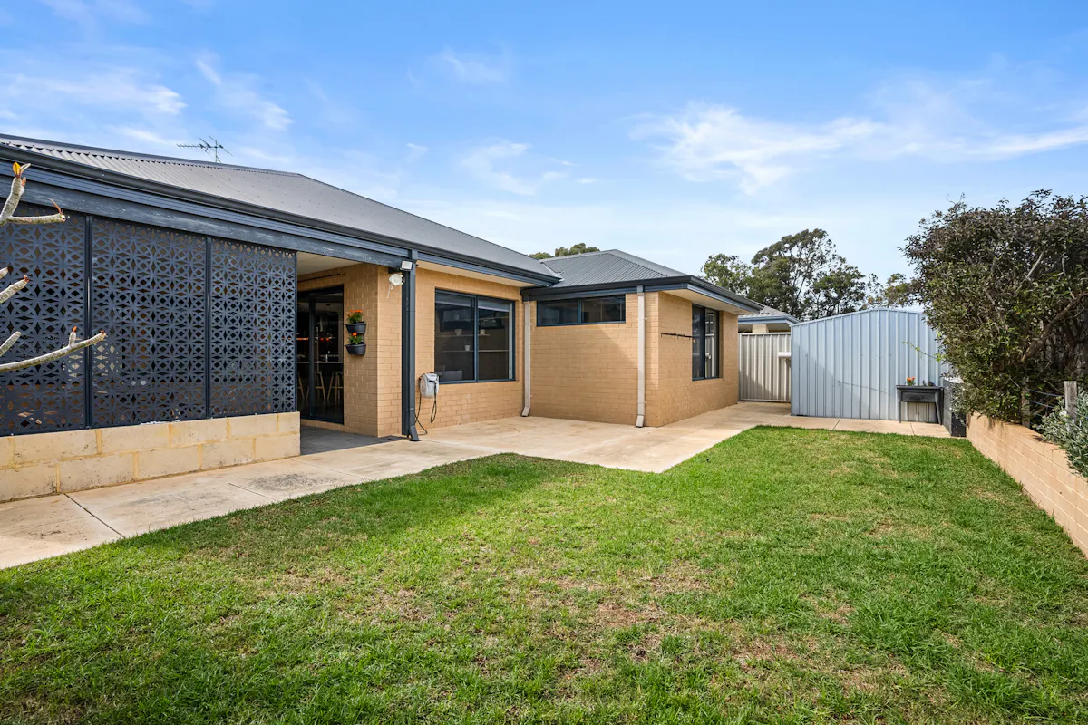 17 Molonglo Crescent — photo 26 of 29