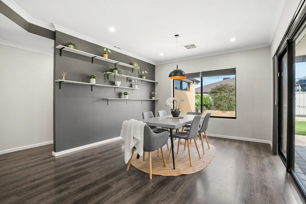 17 Molonglo Crescent — photo 10 of 29