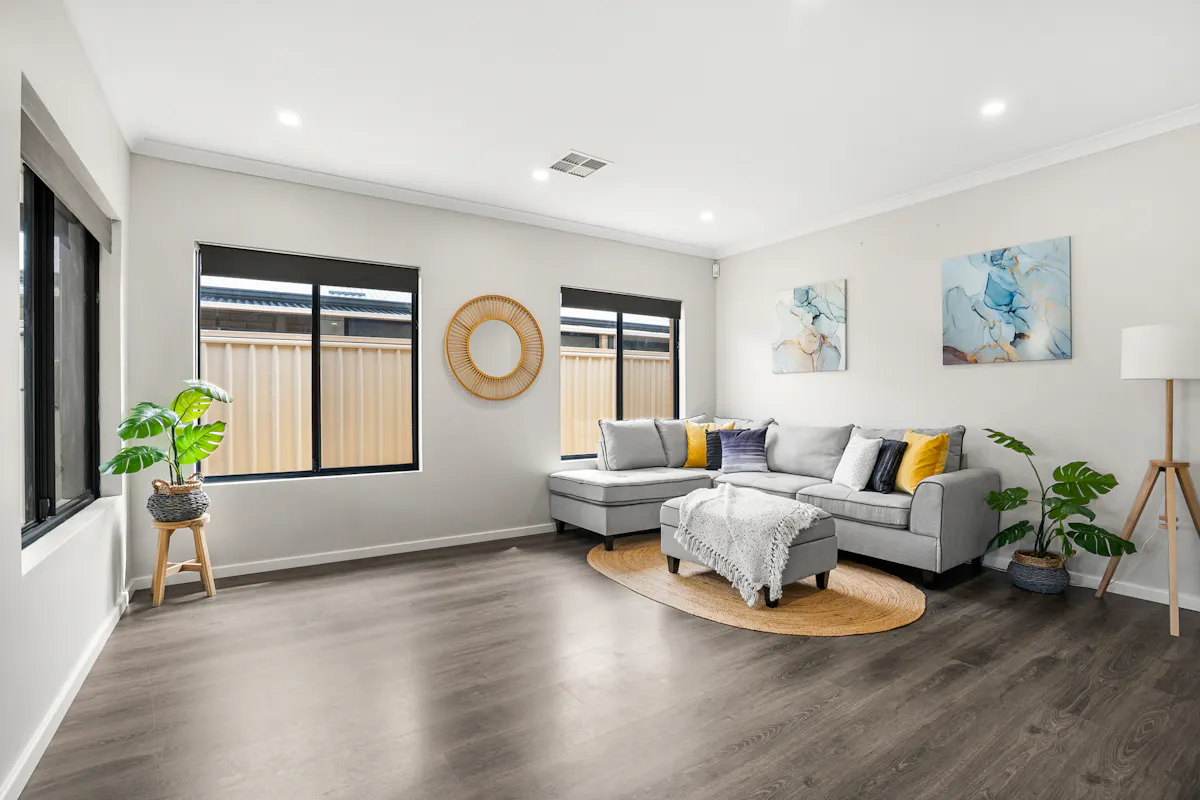 17 Molonglo Crescent — photo 5 of 29