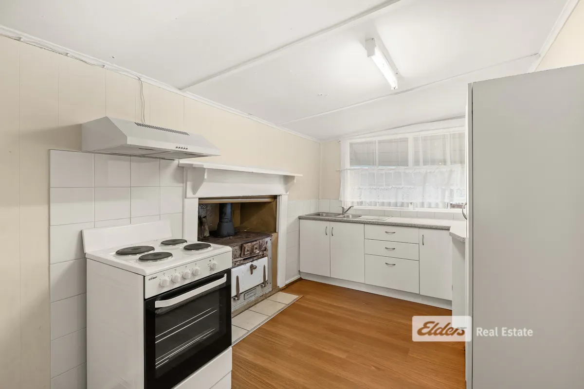 29 Coombes Street — photo 2 of 11