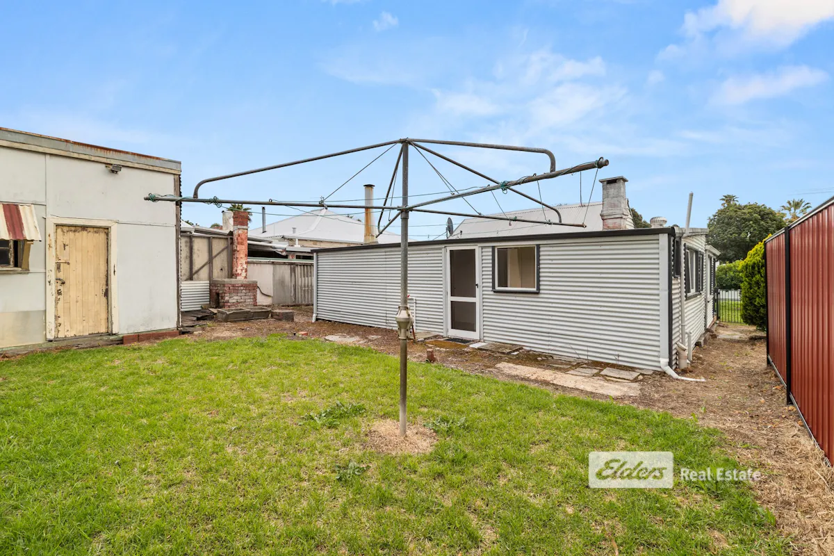29 Coombes Street — photo 10 of 11