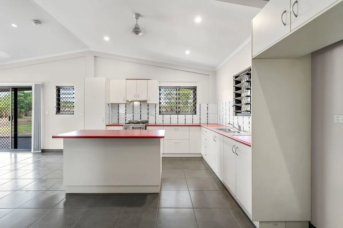 255 Livingstone Road — photo 18 of 30